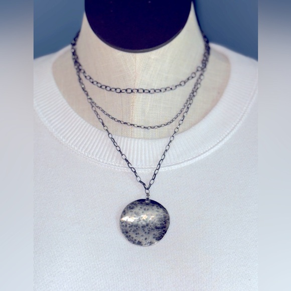Silpada Sterling Silver Hammered 3 Layered Circle Pendant **RETIRED** - Picture 1 of 4
